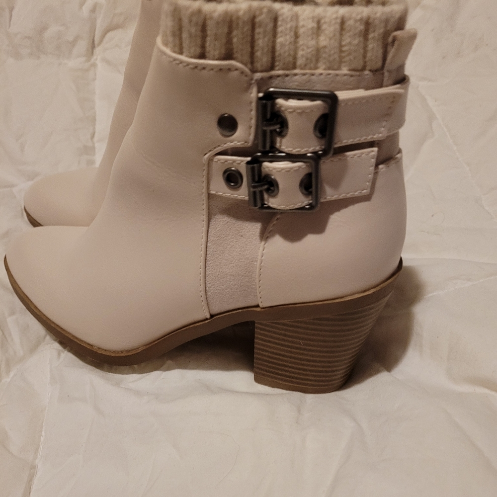 Small heeled boota
